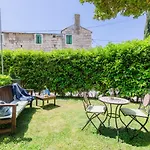 Jes Old Town Luxury Rooms